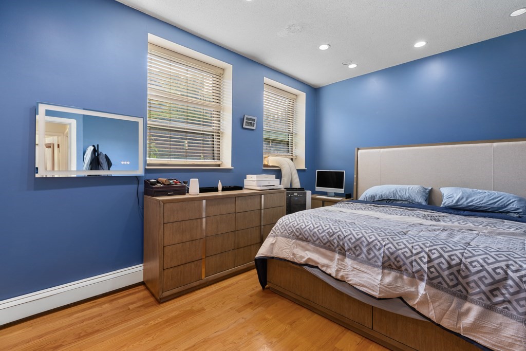 dorchester - #73394421