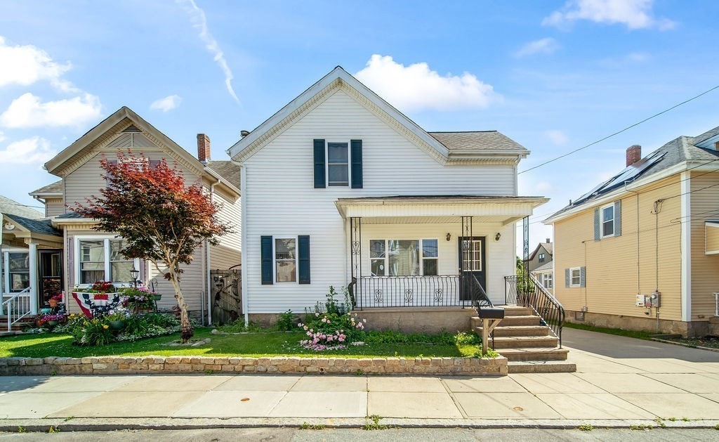 89 Lafayette St, Fall River, MA 02723