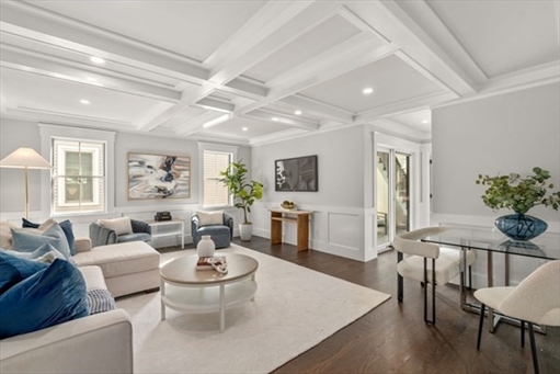 11 MacArthur Street, Apt A