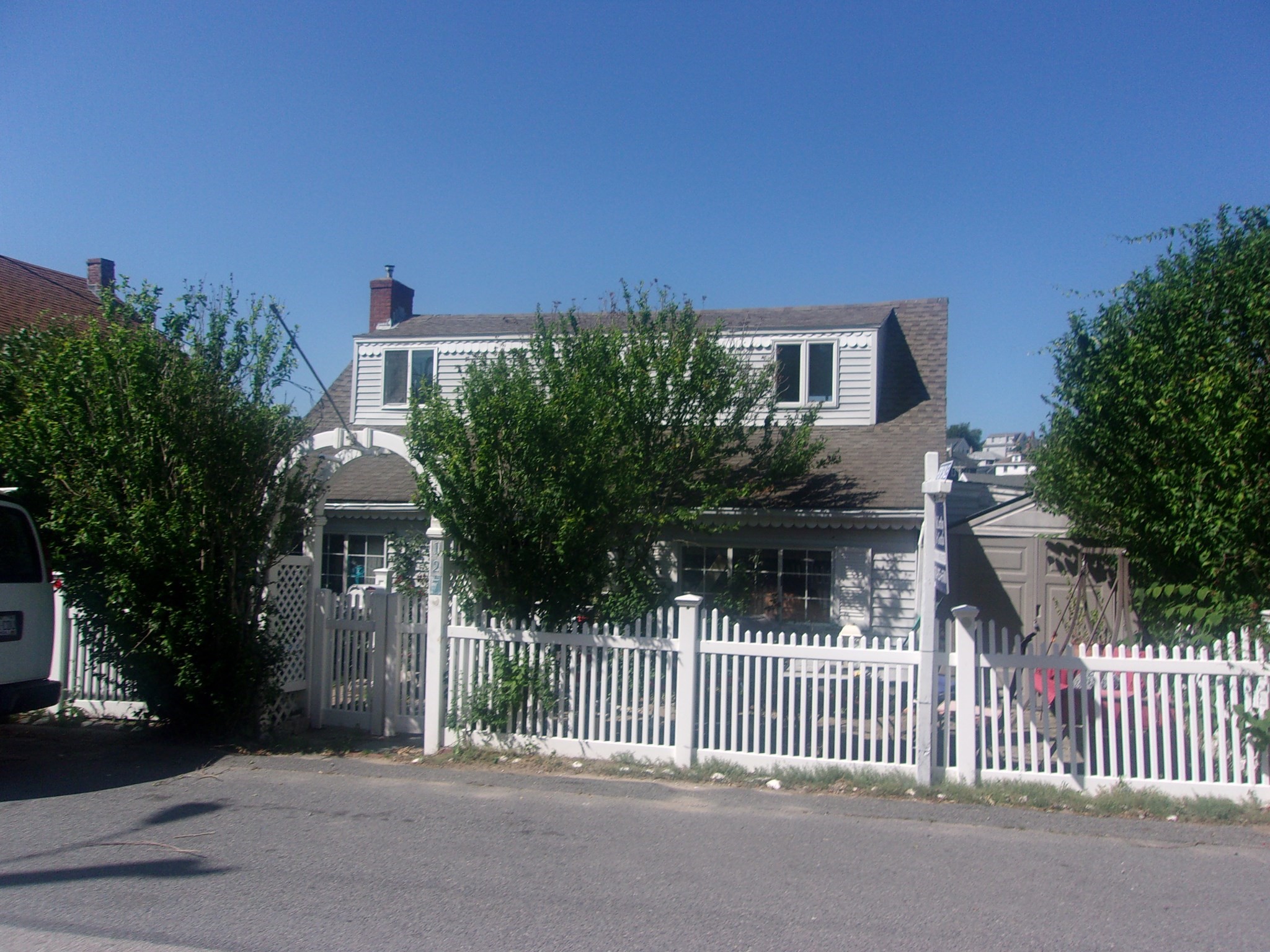 127 Hampton Cir, Hull, MA 02045