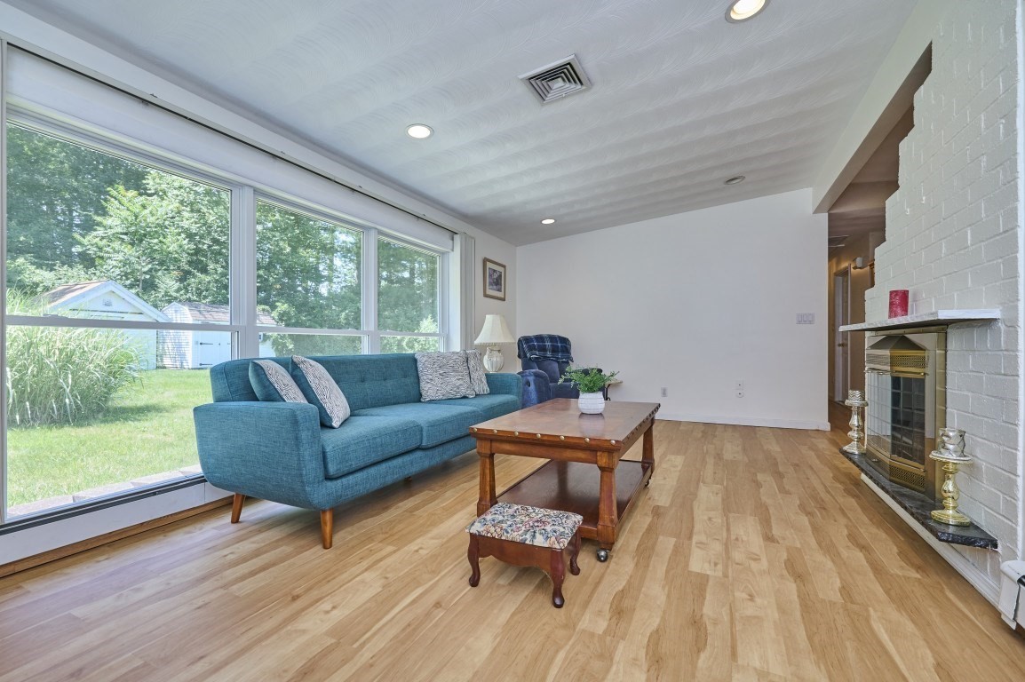 framingham - #73396974