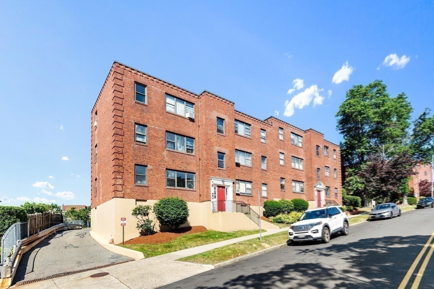 lynn - #73397463
