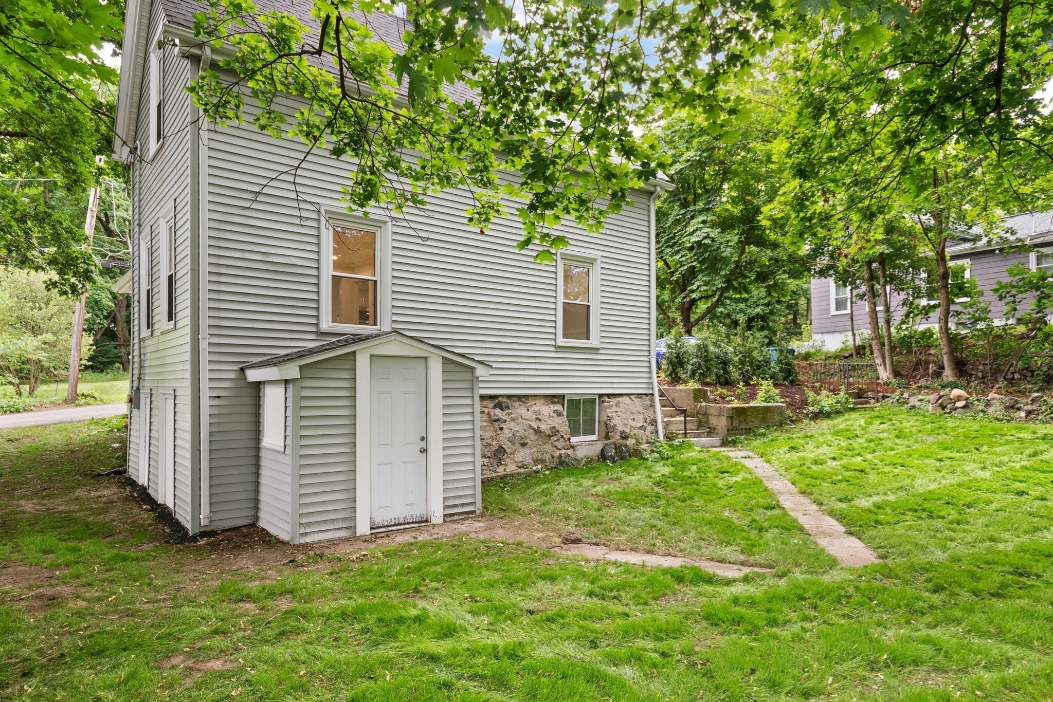 canton - #73397644