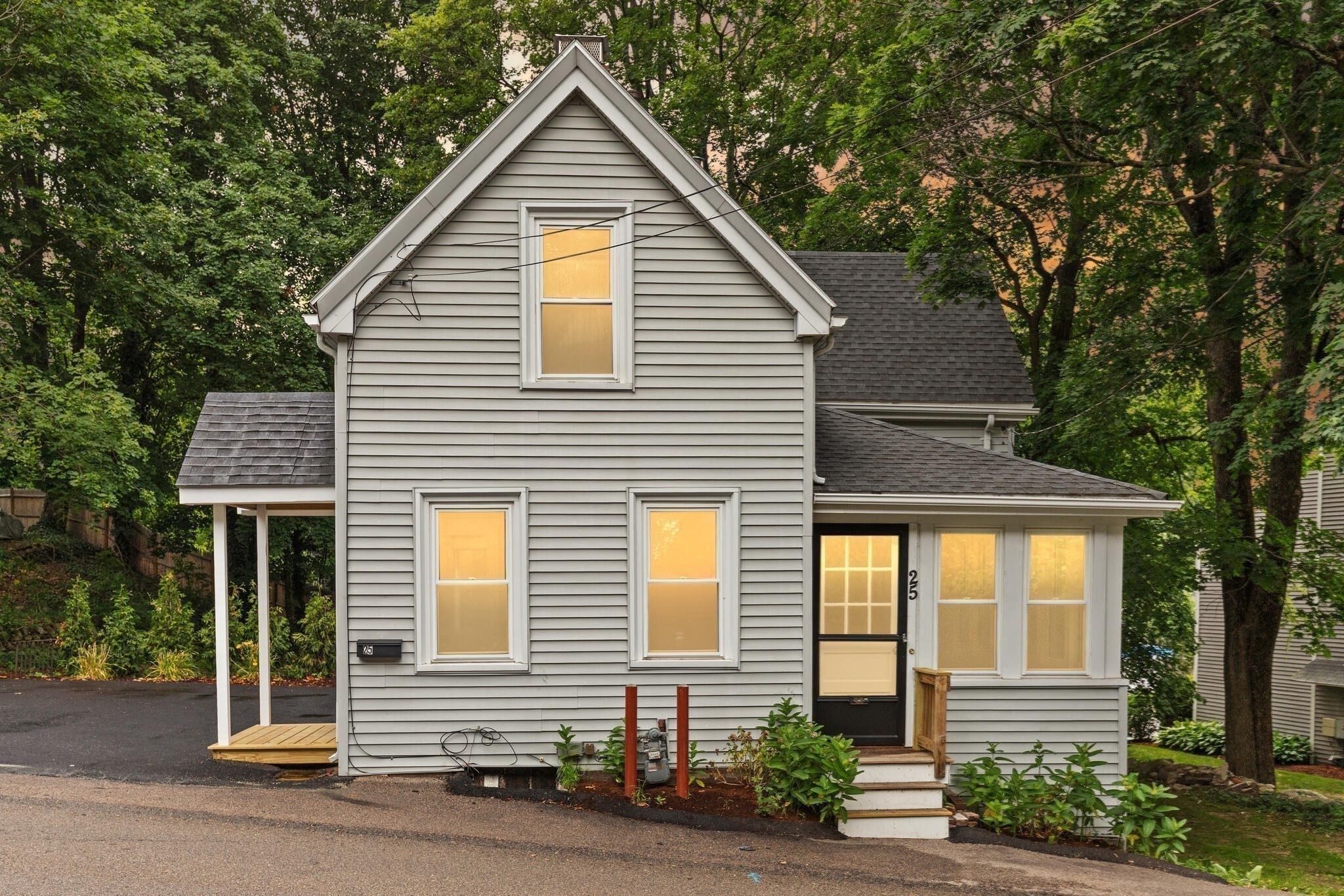 canton - #73397644