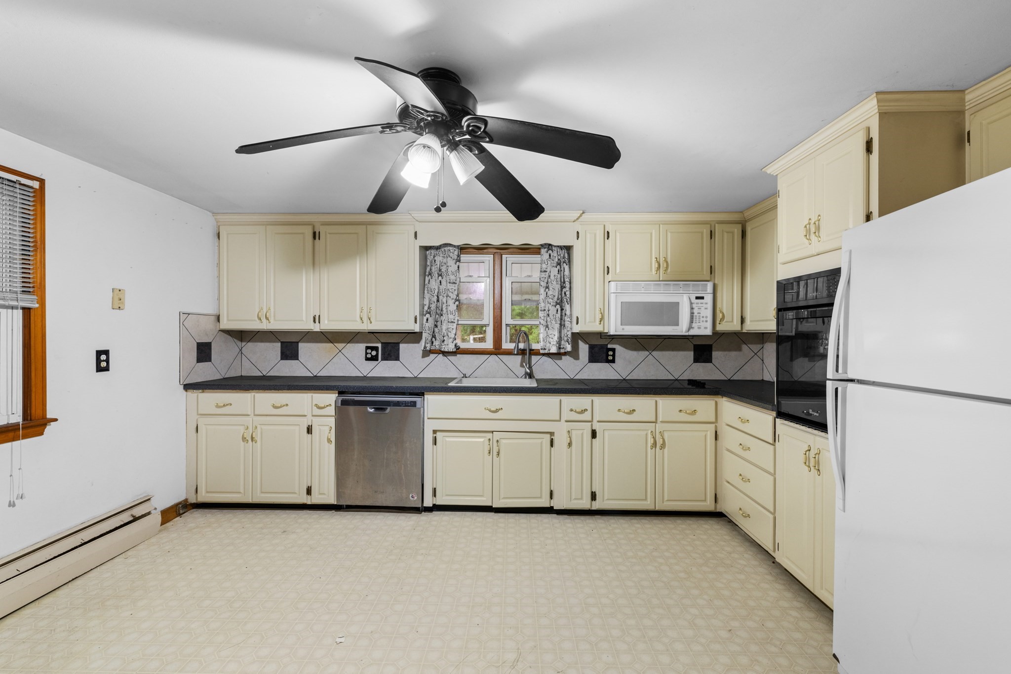 8 North St, Bridgewater, MA 02324 - Image 6