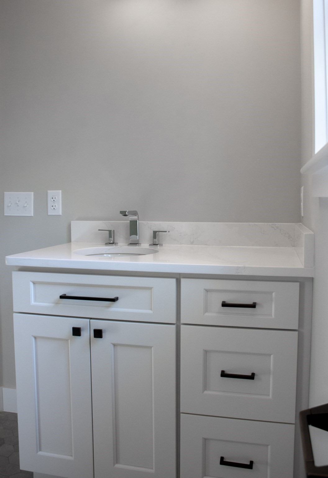 126 Old Southbridge Rd, Dudley, MA 01571