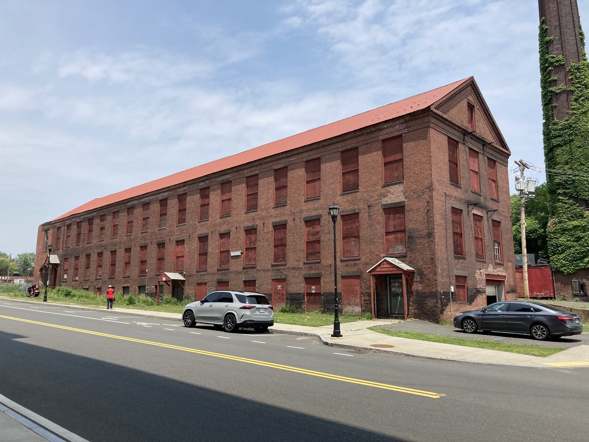 107 Lyman St, Holyoke, MA 01040 - Image 1