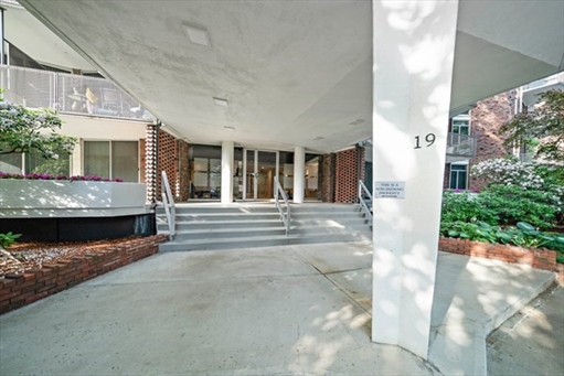 19 Winchester St, Apt 110