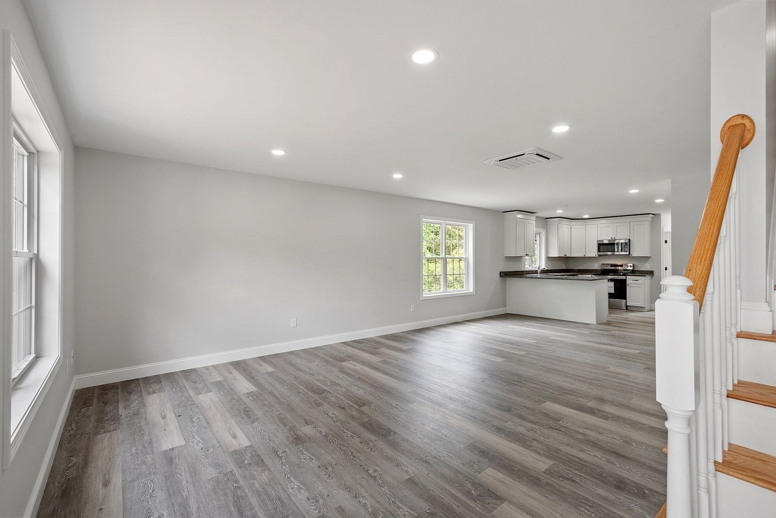 572 Pleasant St, Athol, MA 01331 - Image 11