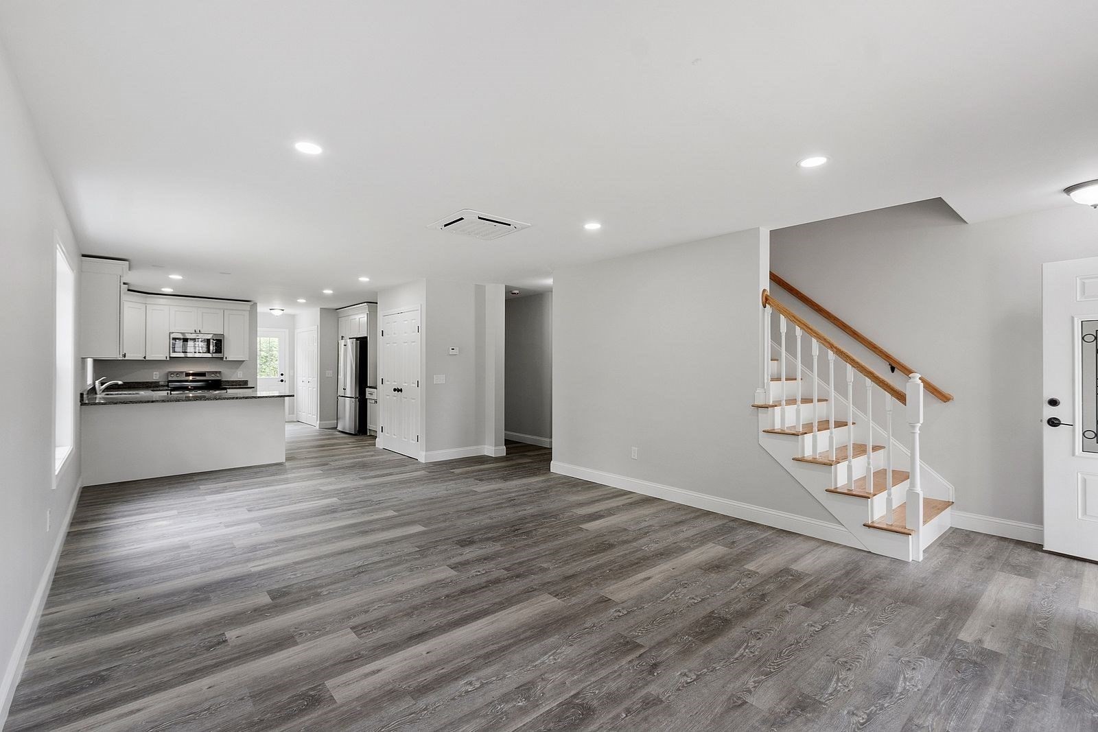 572 Pleasant St, Athol, MA 01331 - Image 10