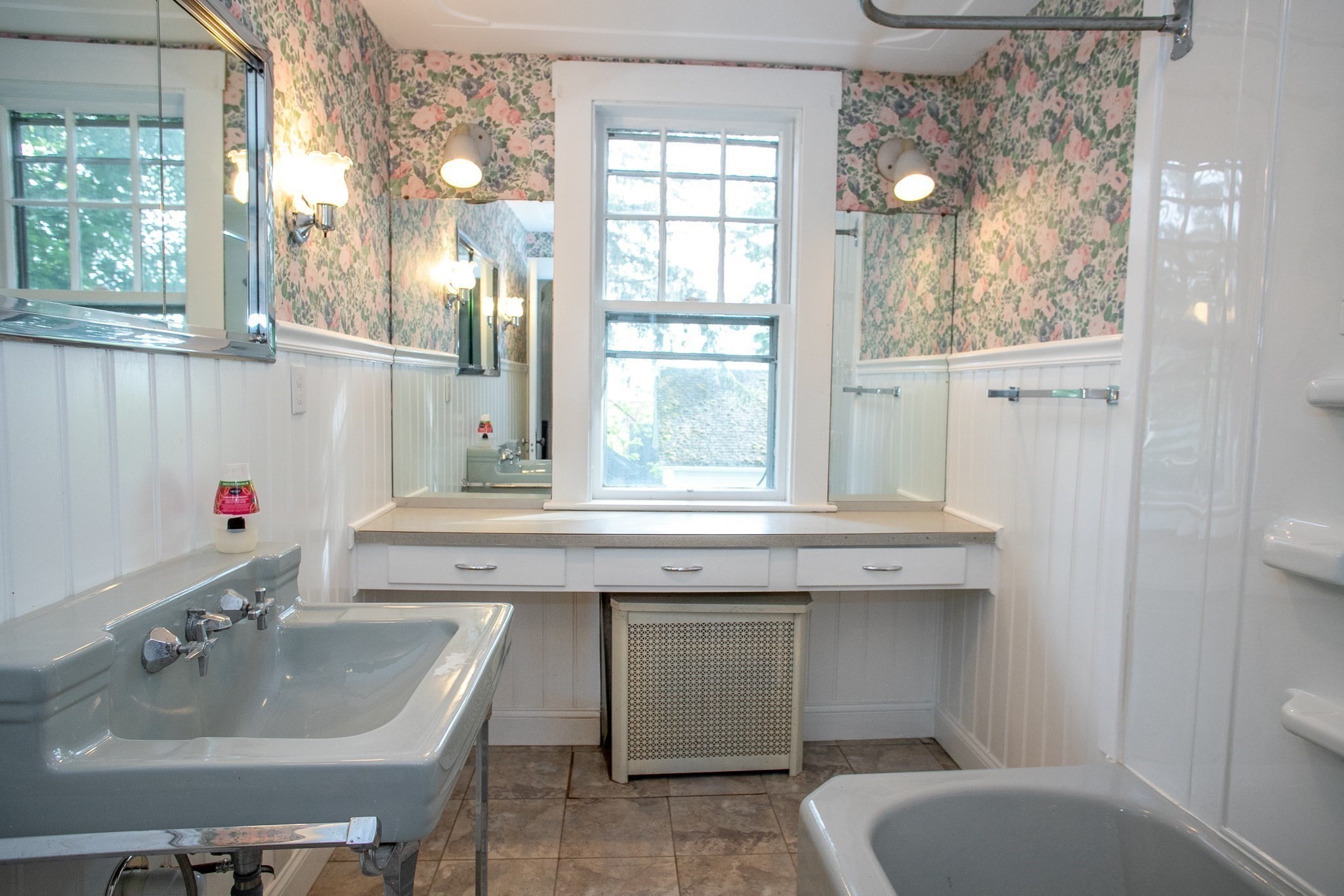 14 Pleasant St, Ware, MA 01082 - Image 31