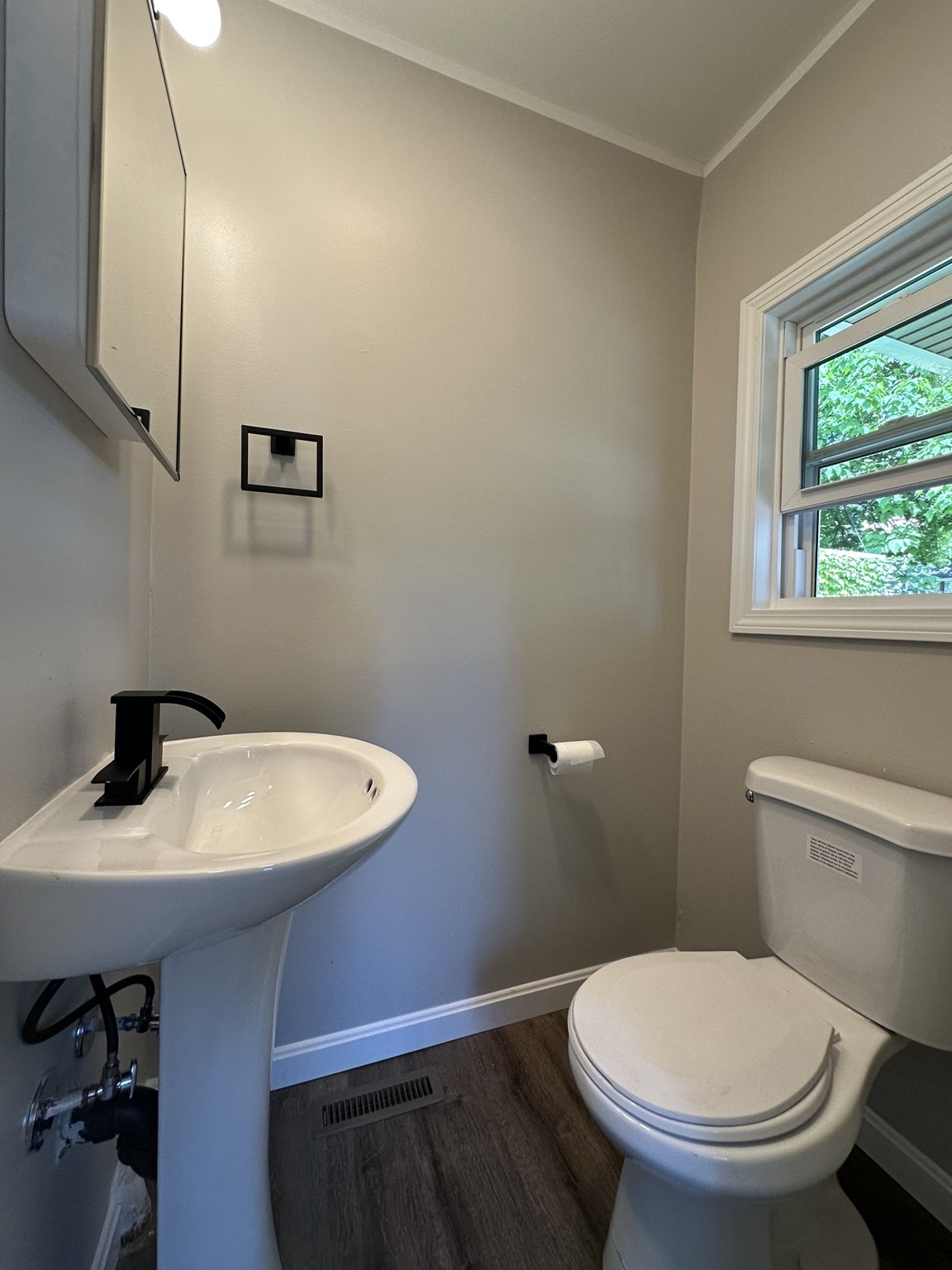 21 Mountainview Street, Springfield, MA 01108 - Image 12