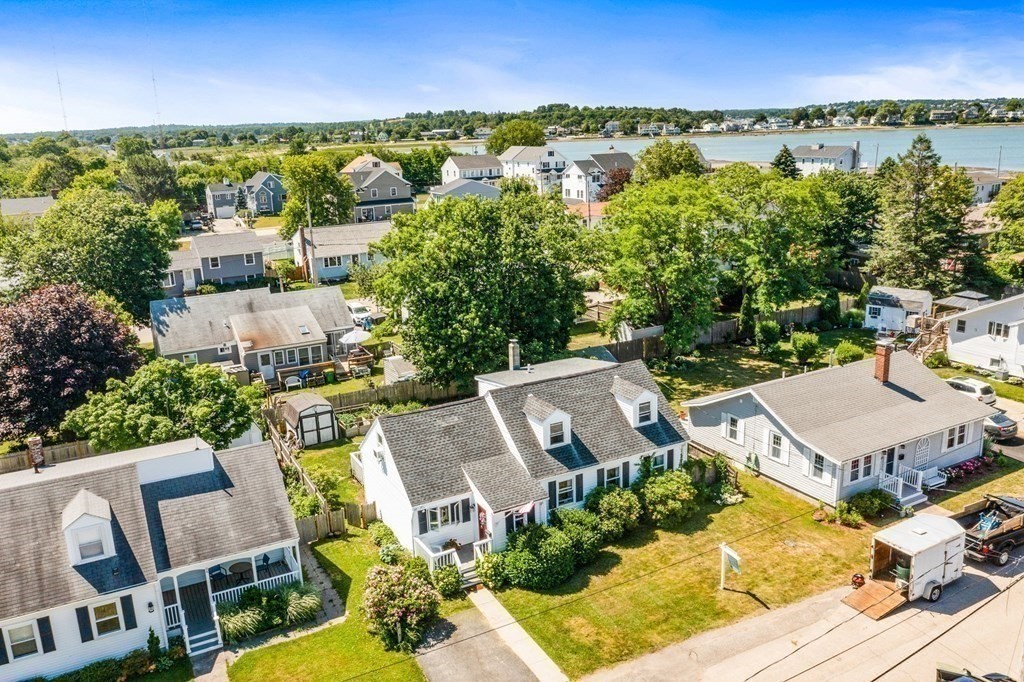 22 Touraine Ave, Hull, MA 02045