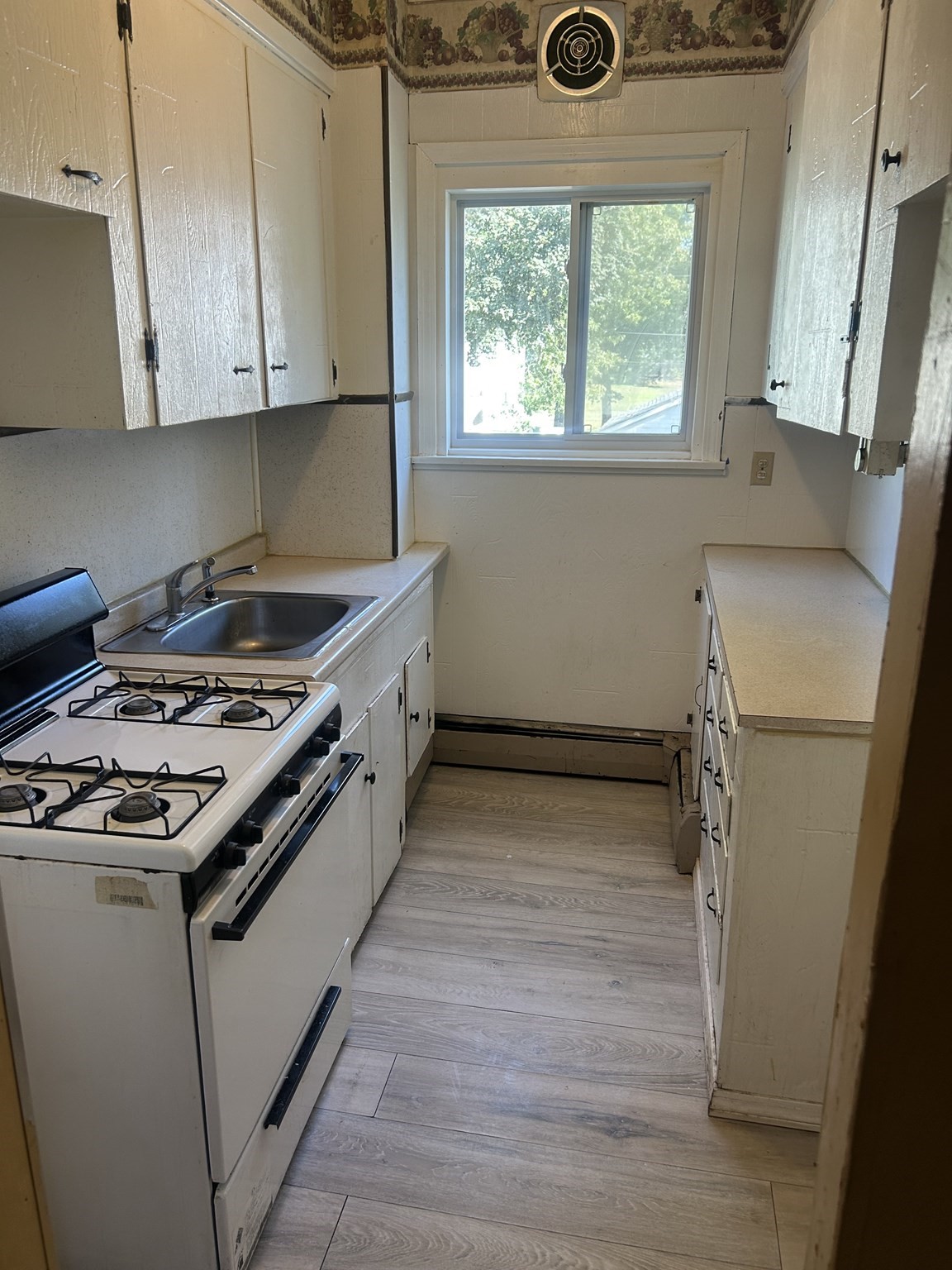 163 Linden St, Fall River, MA 02720 - Image 28