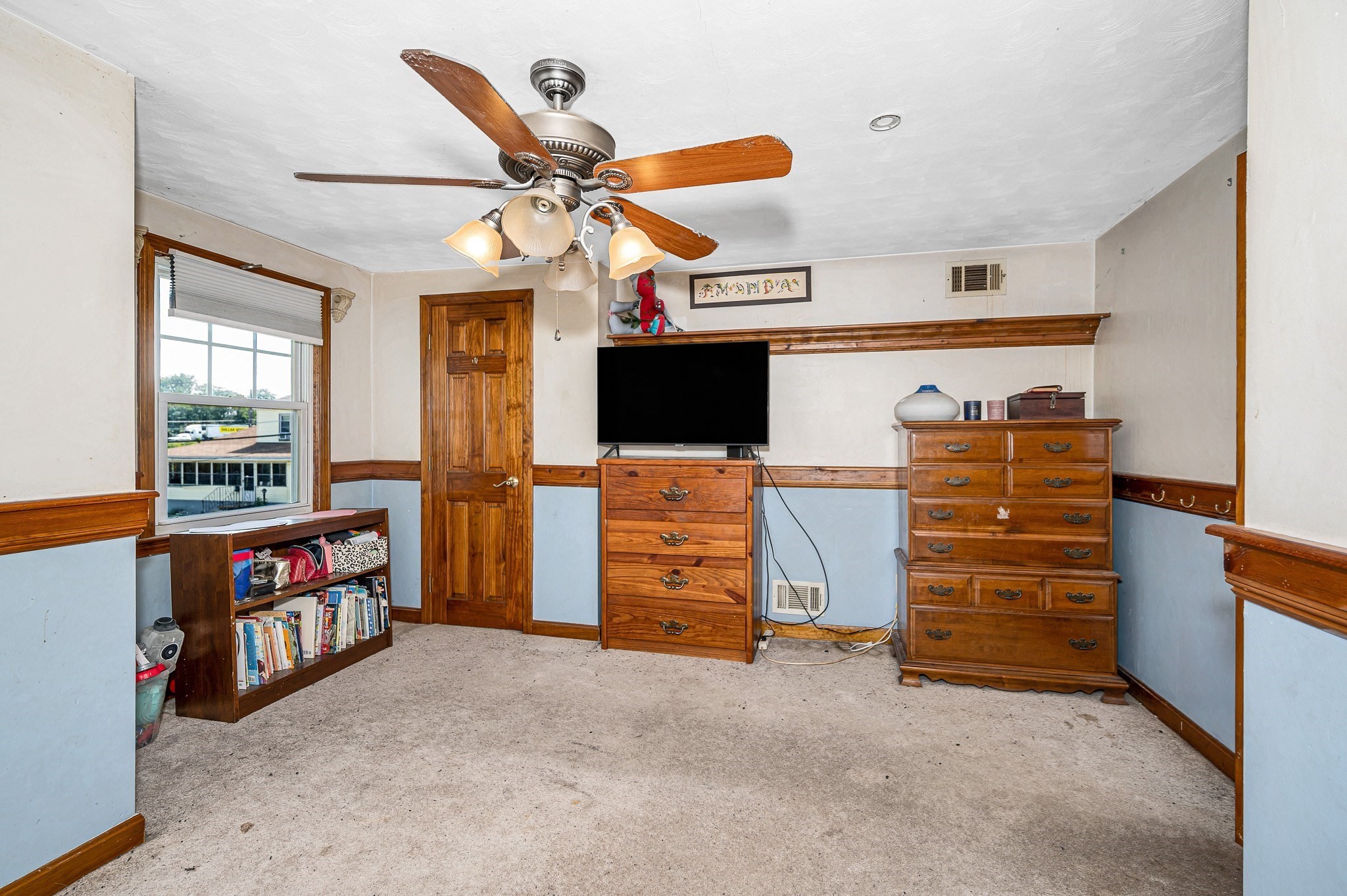 lowell - #73400069