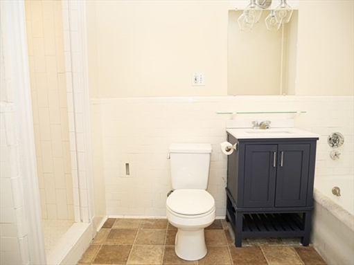 223 Saint Paul, Apt 2