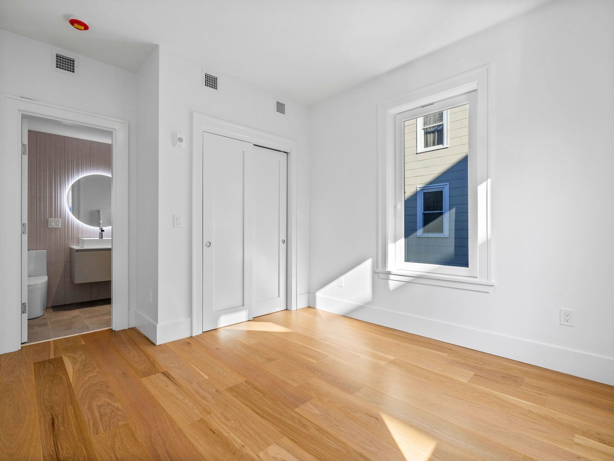 dorchester - #73400389