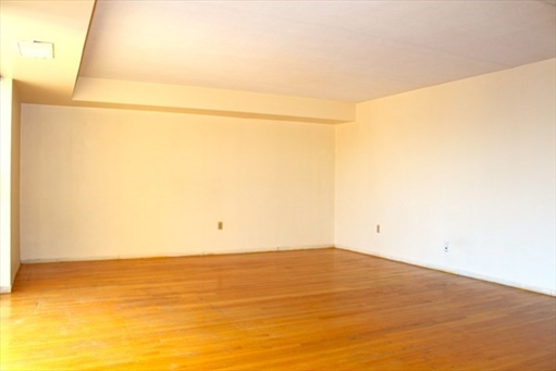 1243 Beacon St, Apt 7D