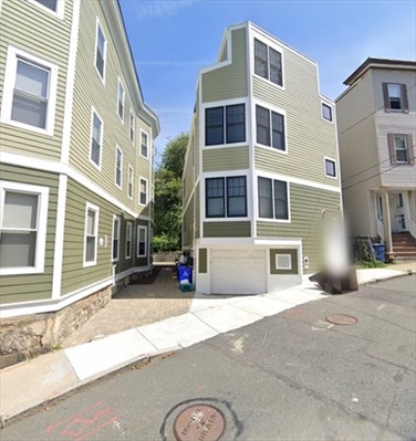 10 Darling, Apt Parking