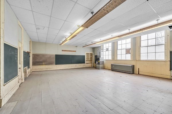 40 Pecks Rd, Pittsfield, MA 01201 - Image 17