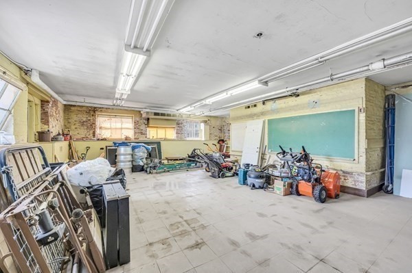 40 Pecks Rd, Pittsfield, MA 01201 - Image 8