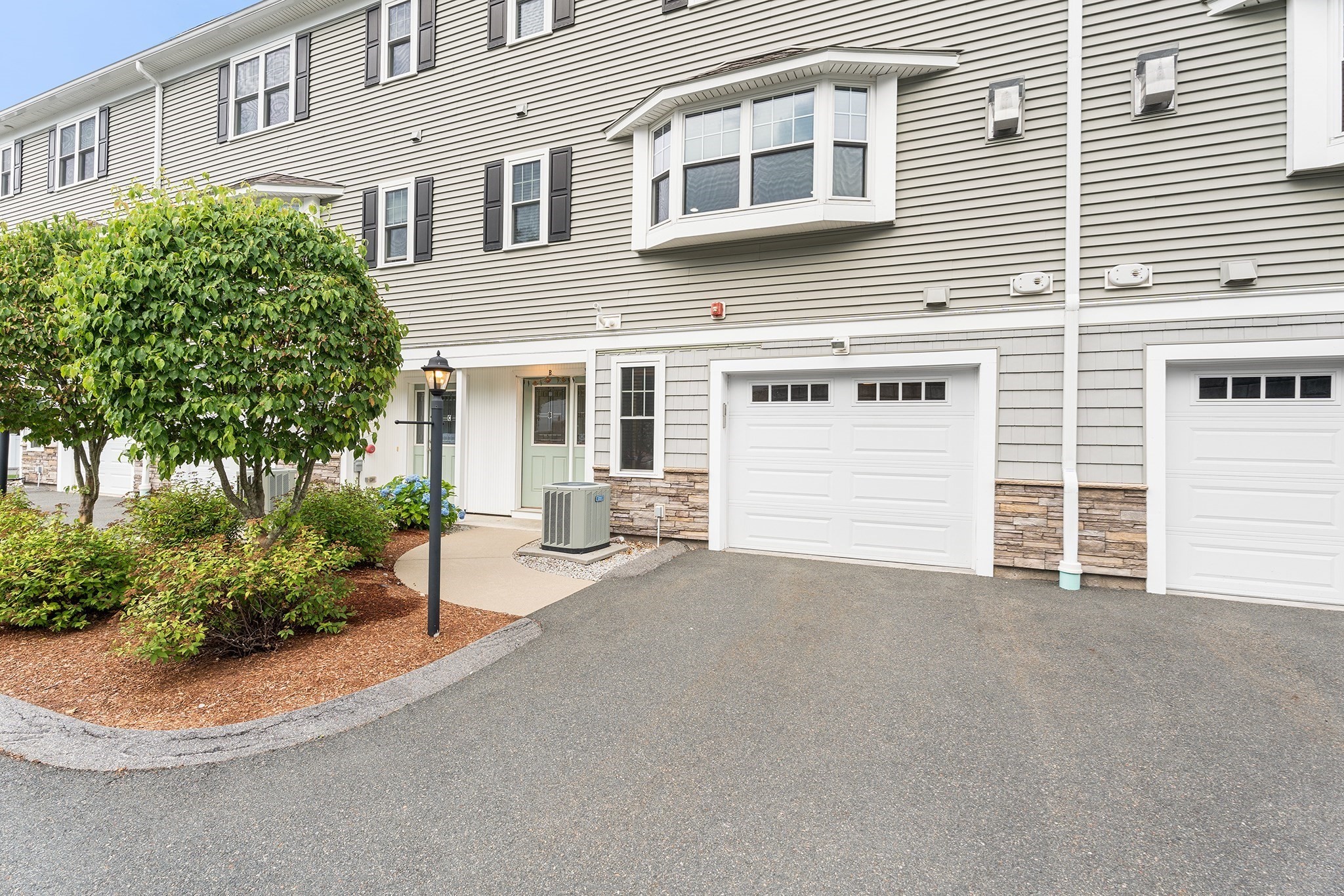 woburn - #73401502