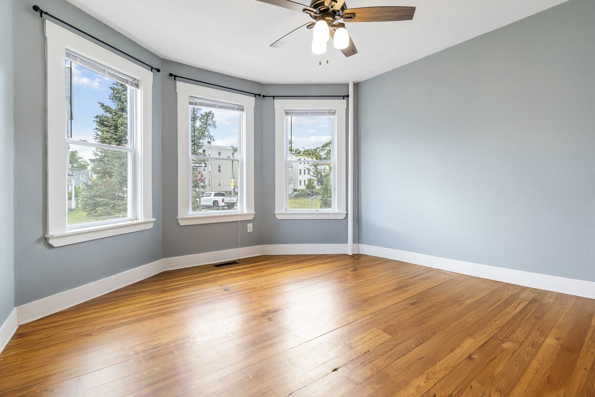 dorchester - #73401519