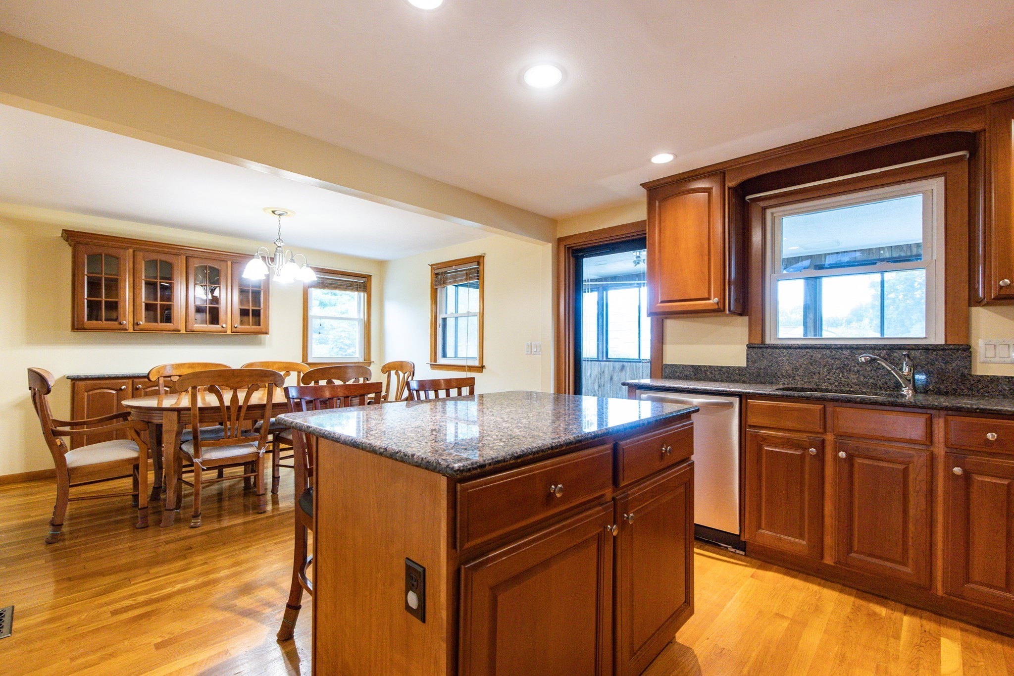 stoughton - #73401531
