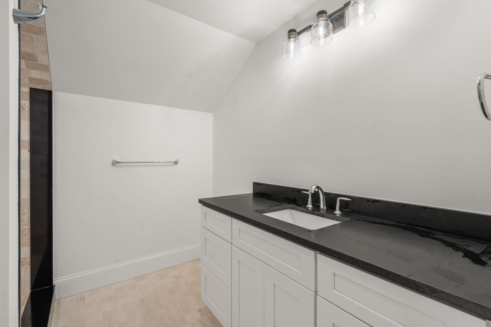 201 Lowell Road, Wellesley, MA 02481 - Image 18