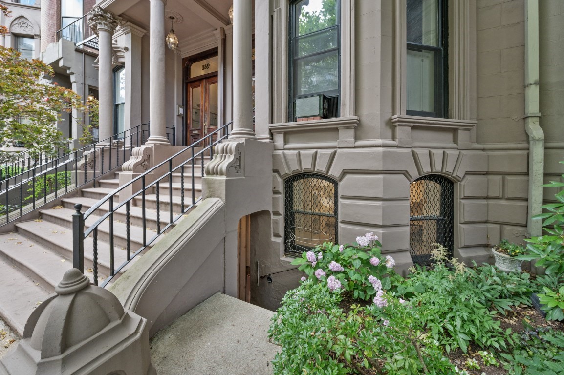 back-bay - #73401734