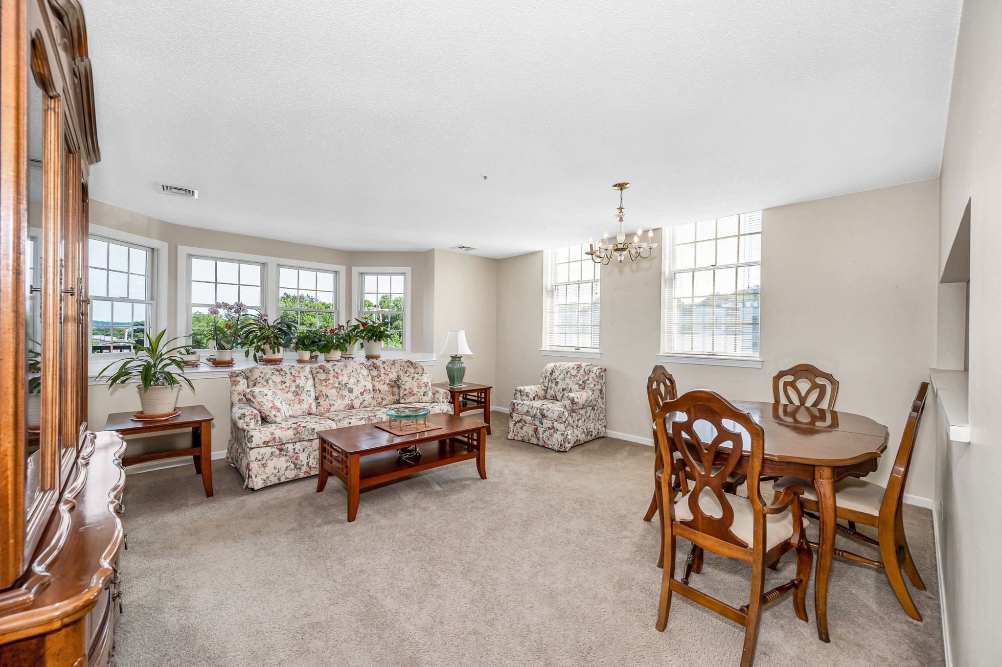north-andover - #73401760