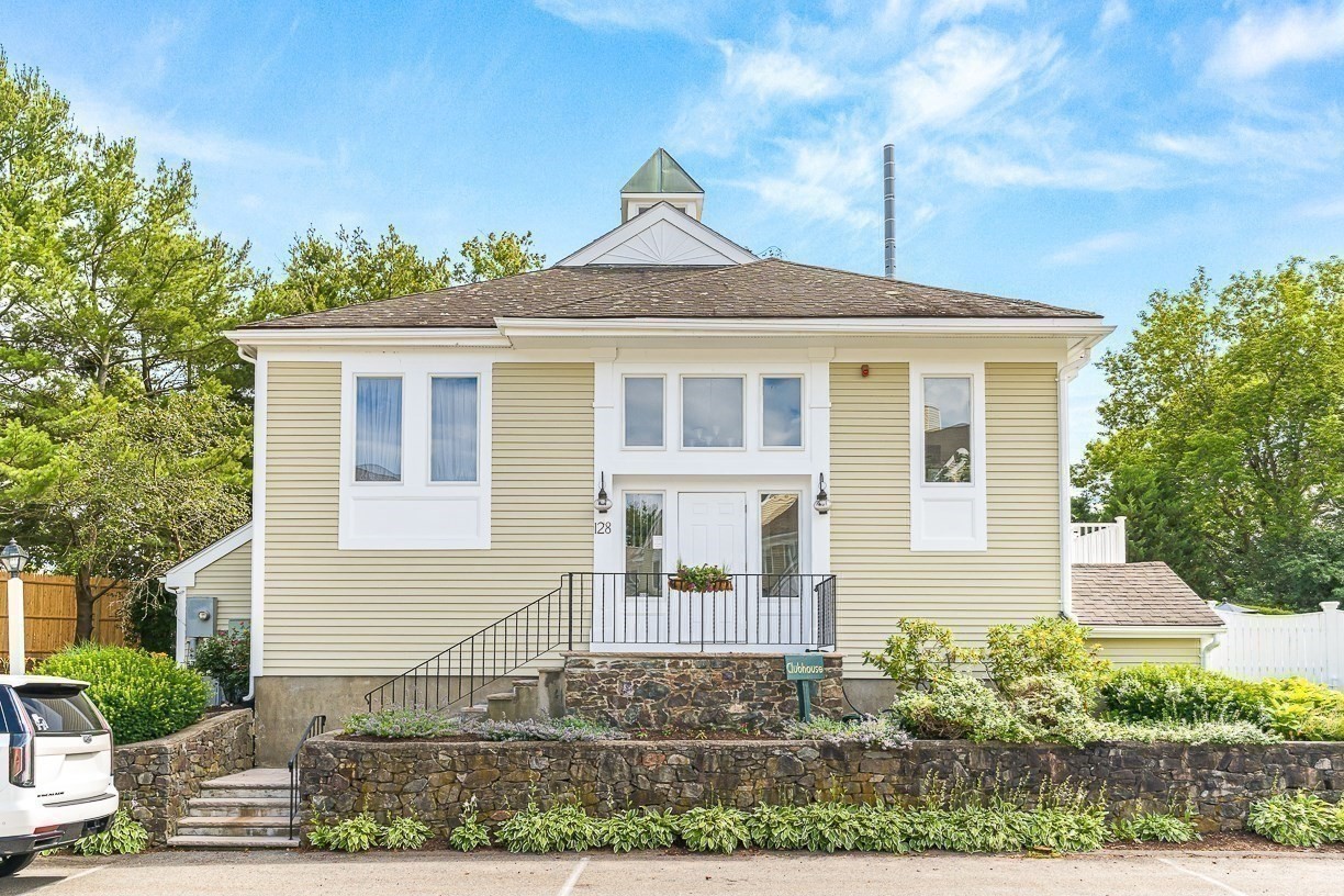 danvers - #73401813