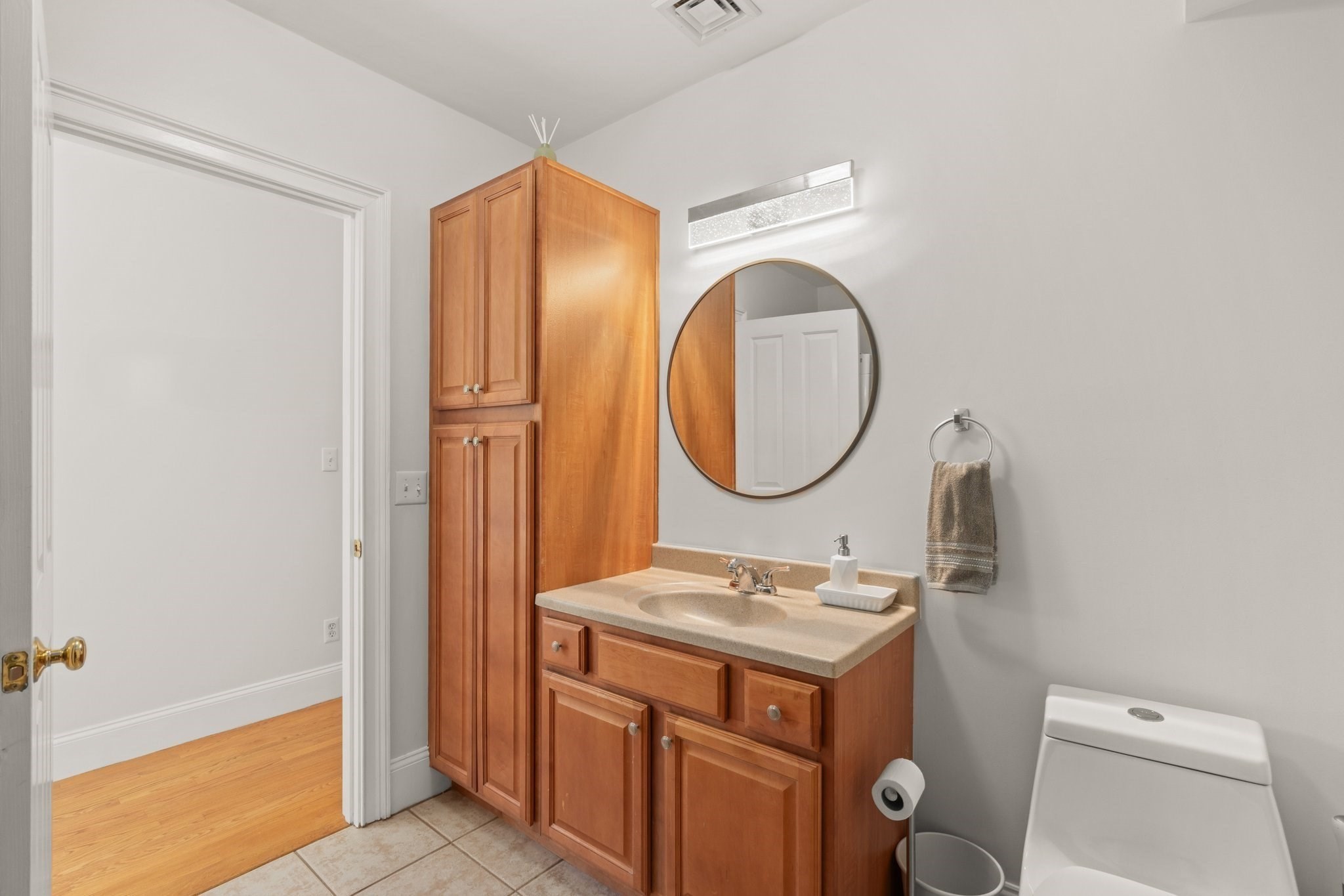 waltham - #73401895