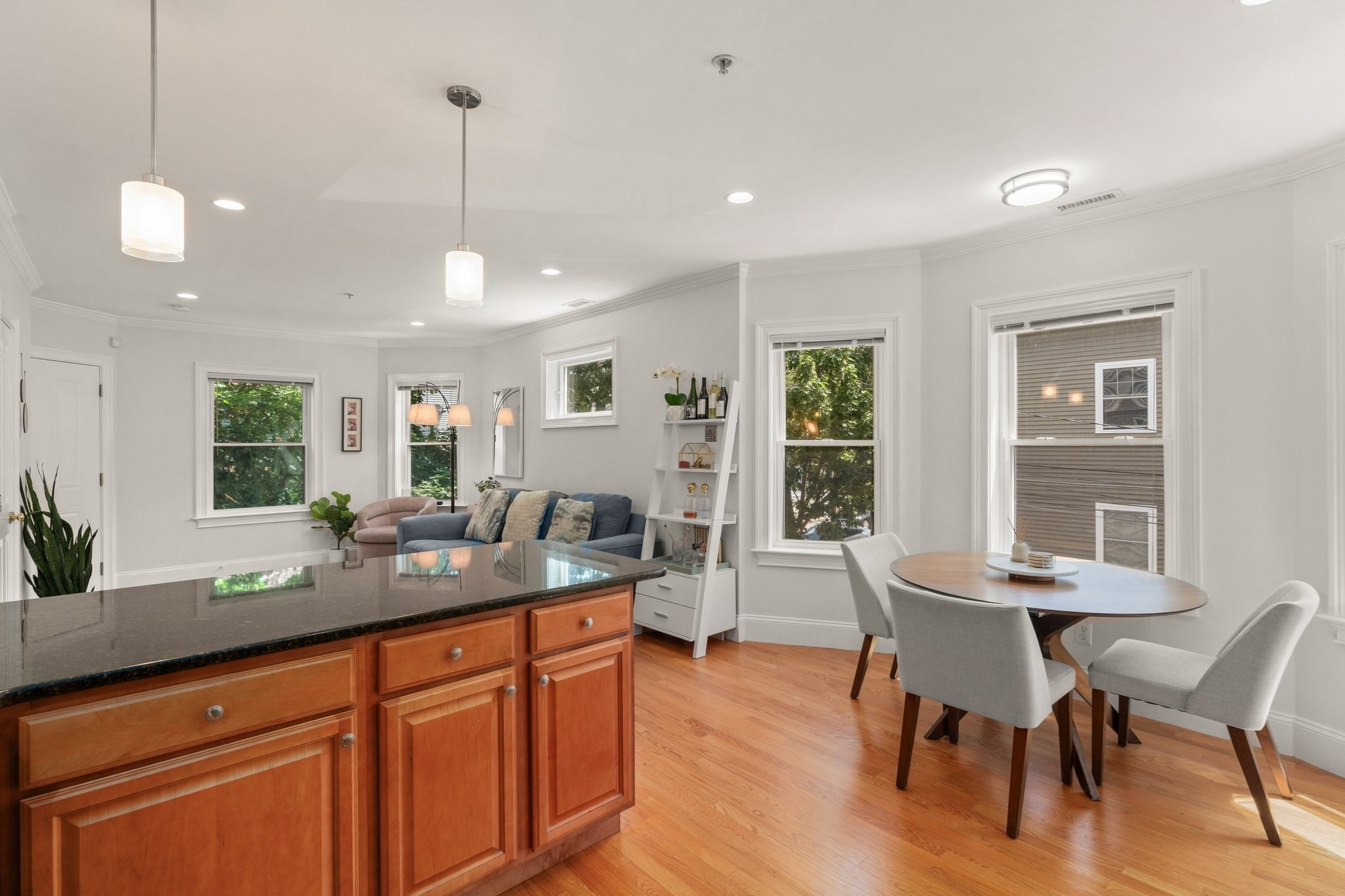 waltham - #73401895