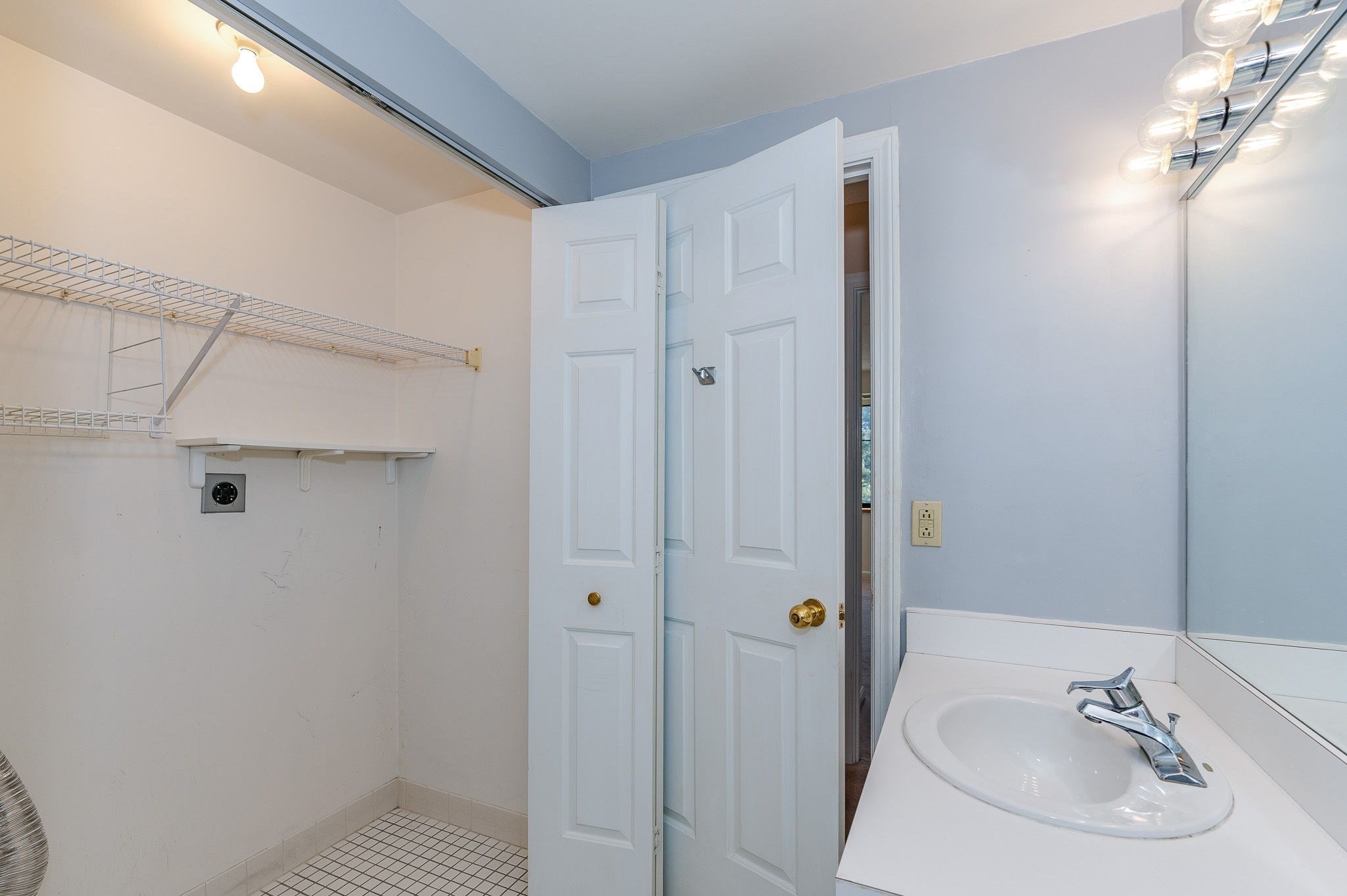 stoneham - #73402059