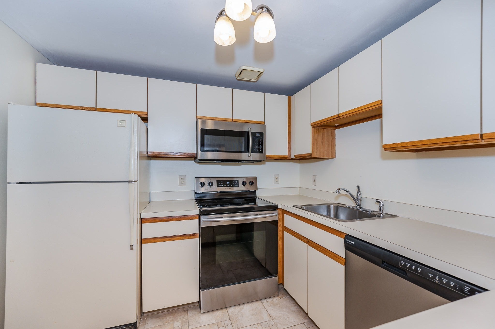 stoneham - #73402059