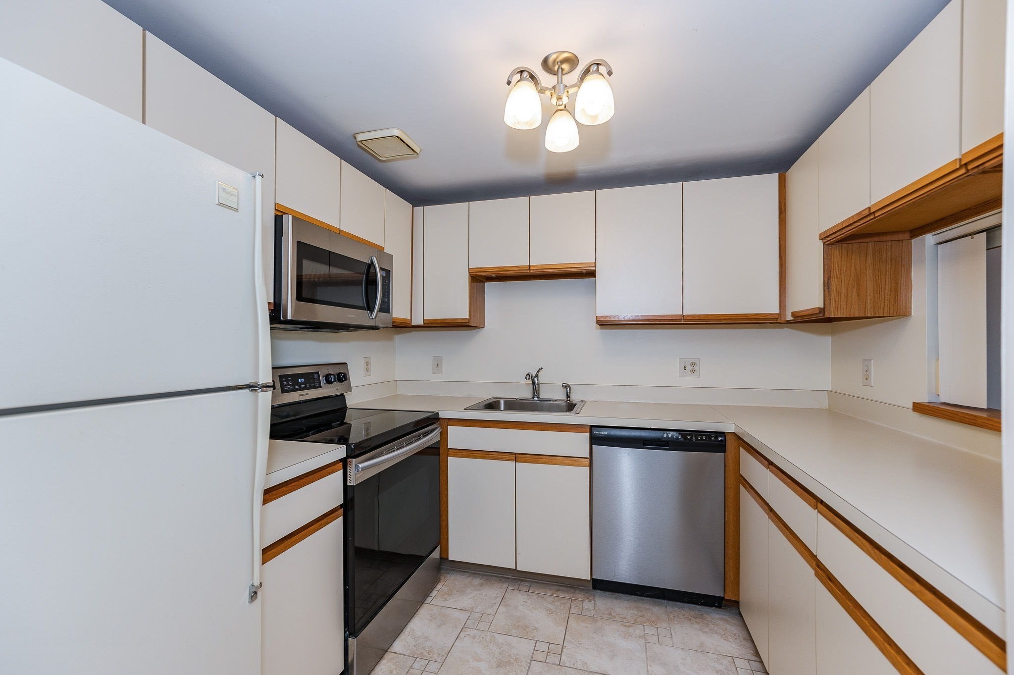stoneham - #73402059