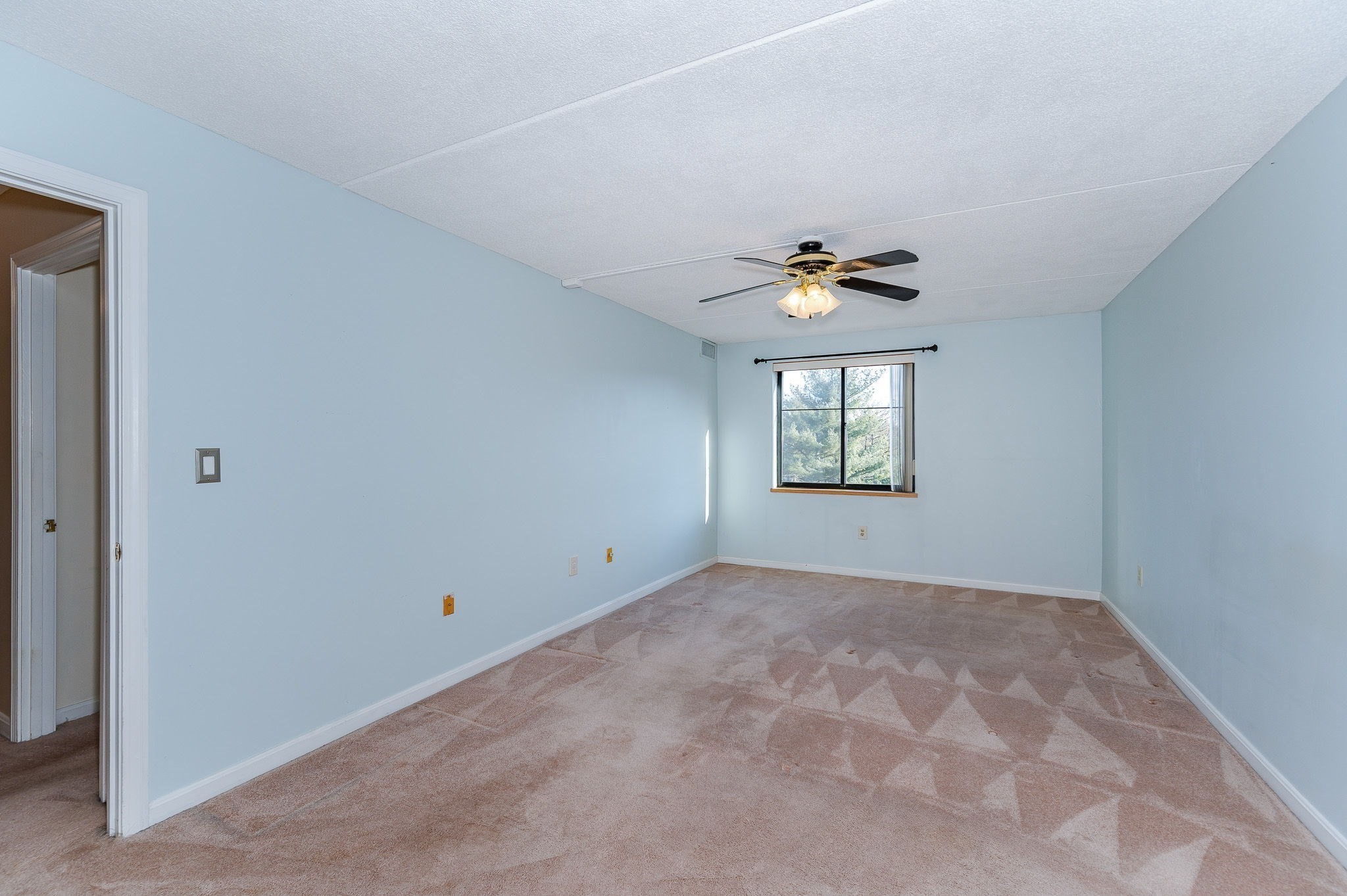 stoneham - #73402059