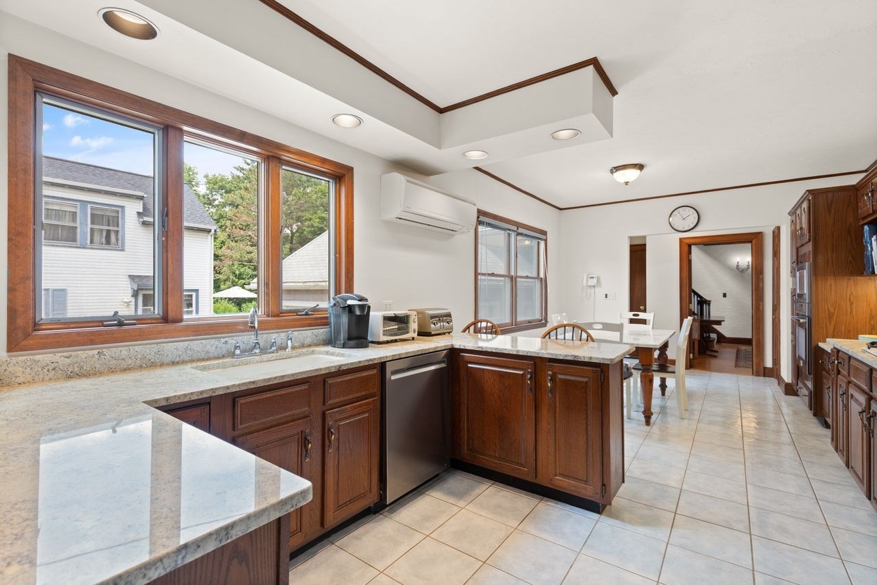stoughton - #73402172