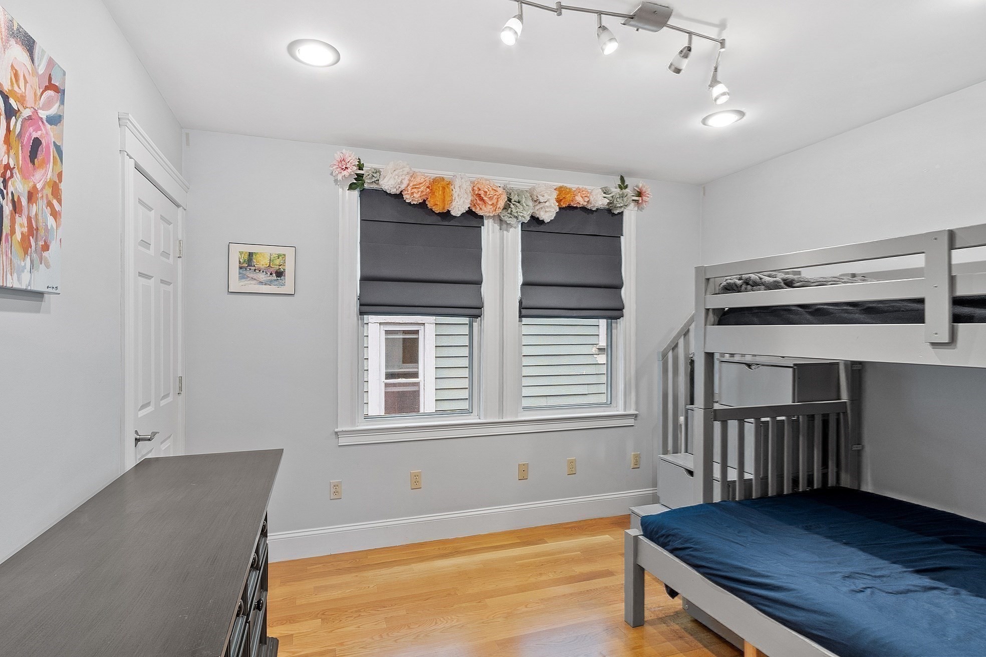 dorchester - #73402409