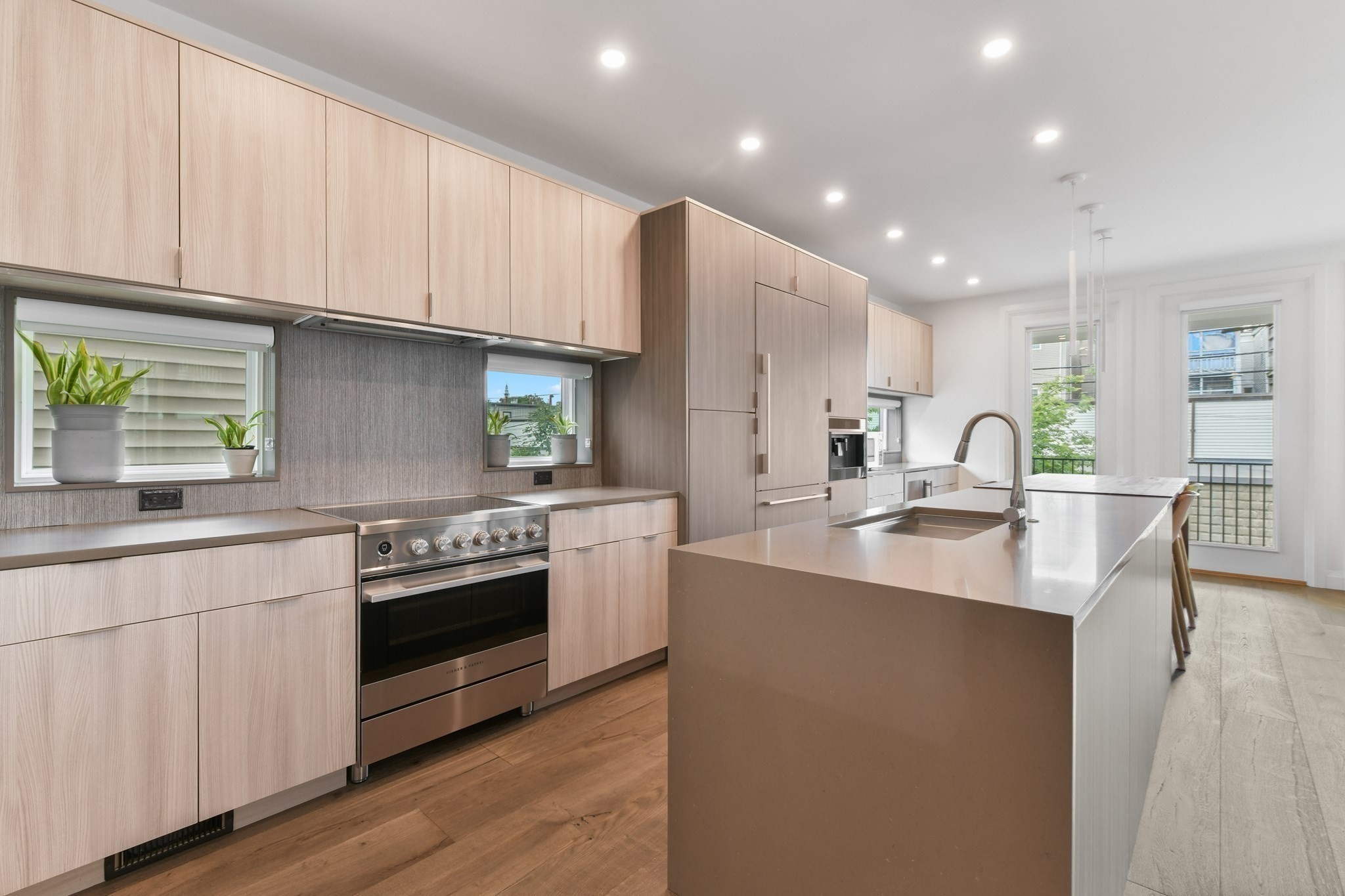 dorchester - #73402469