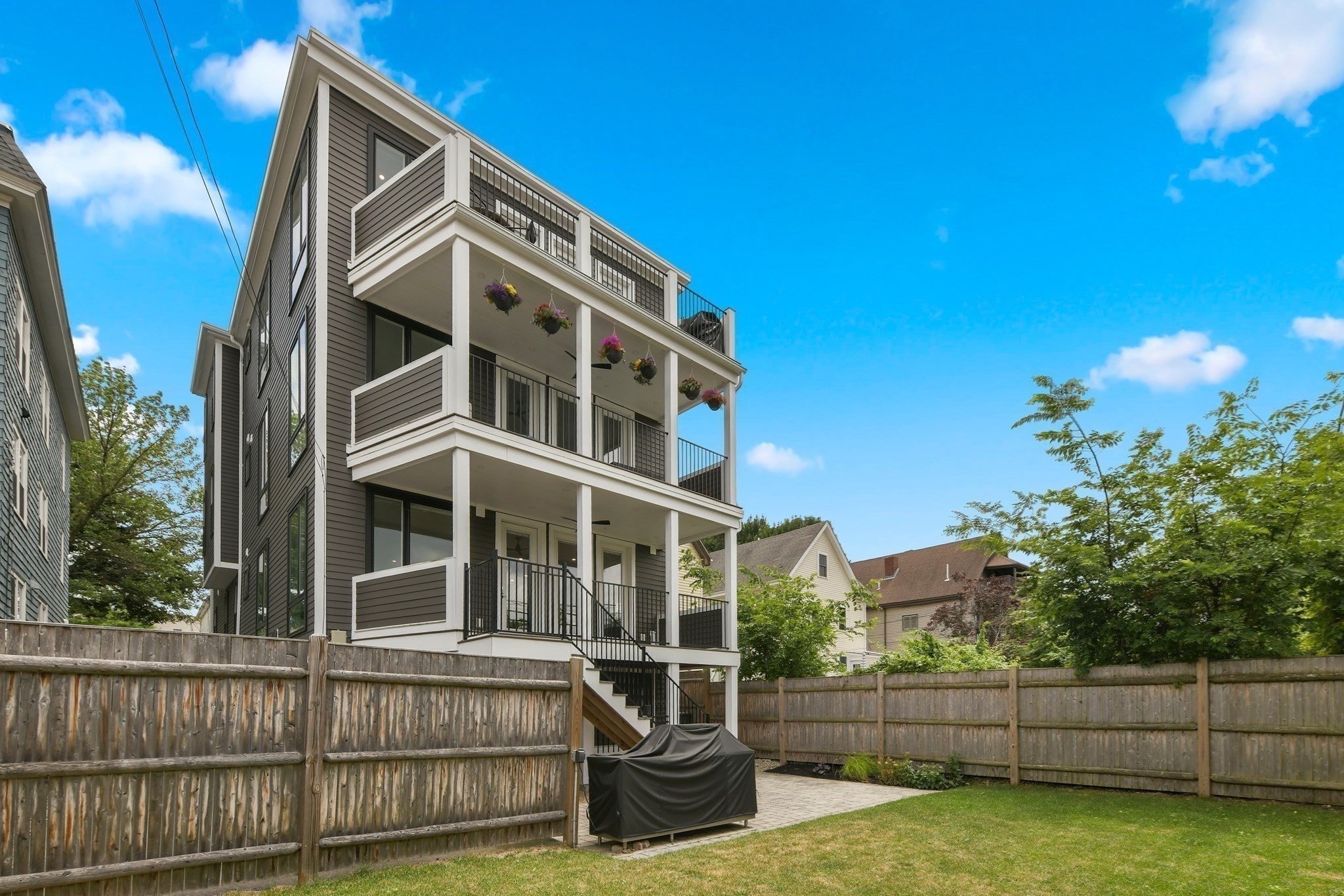 dorchester - #73402469