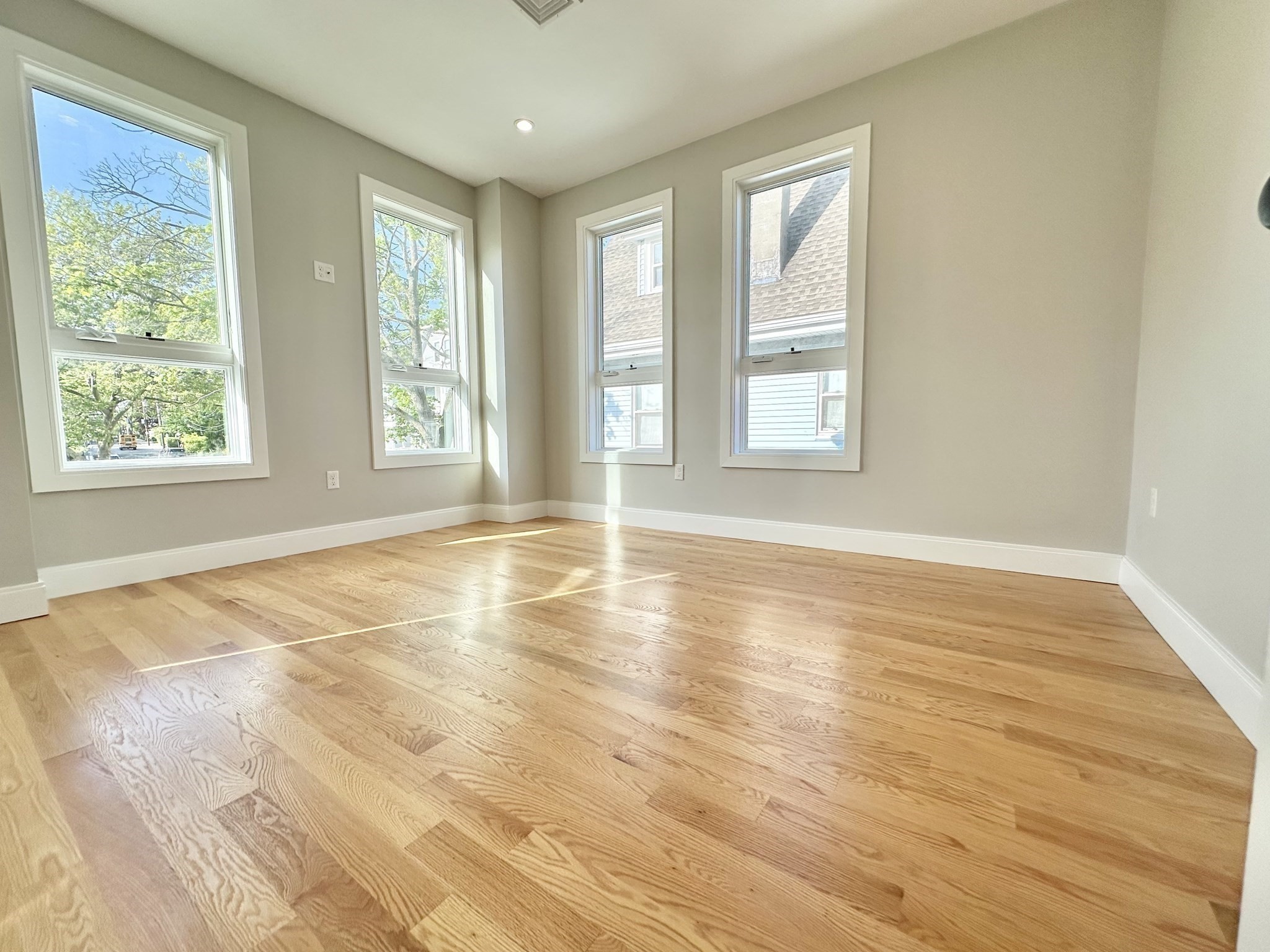 dorchester - #73402503