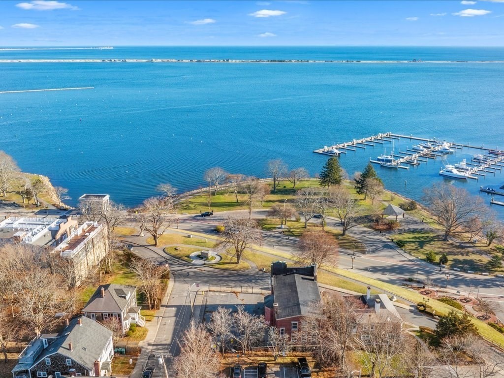 8 Carver Street, Plymouth, MA 02360