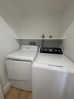 15 Lanark Rd, Apt PH