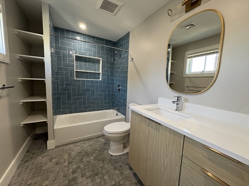 15 Lanark Rd, Apt PH