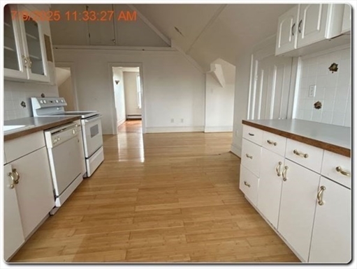 13 Portland St, Apt 4