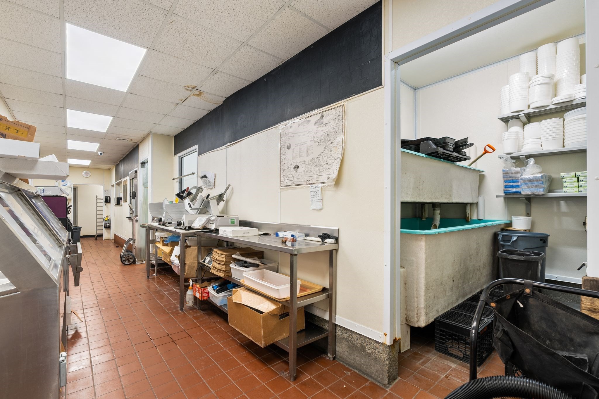 482 Belleville Ave, New Bedford, MA 02746 - Image 14