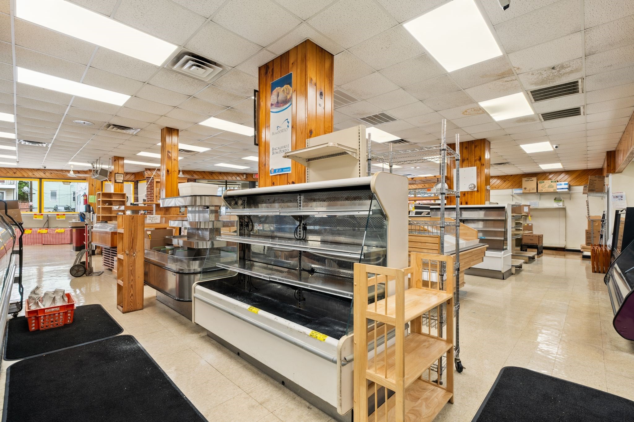 482 Belleville Ave, New Bedford, MA 02746 - Image 17