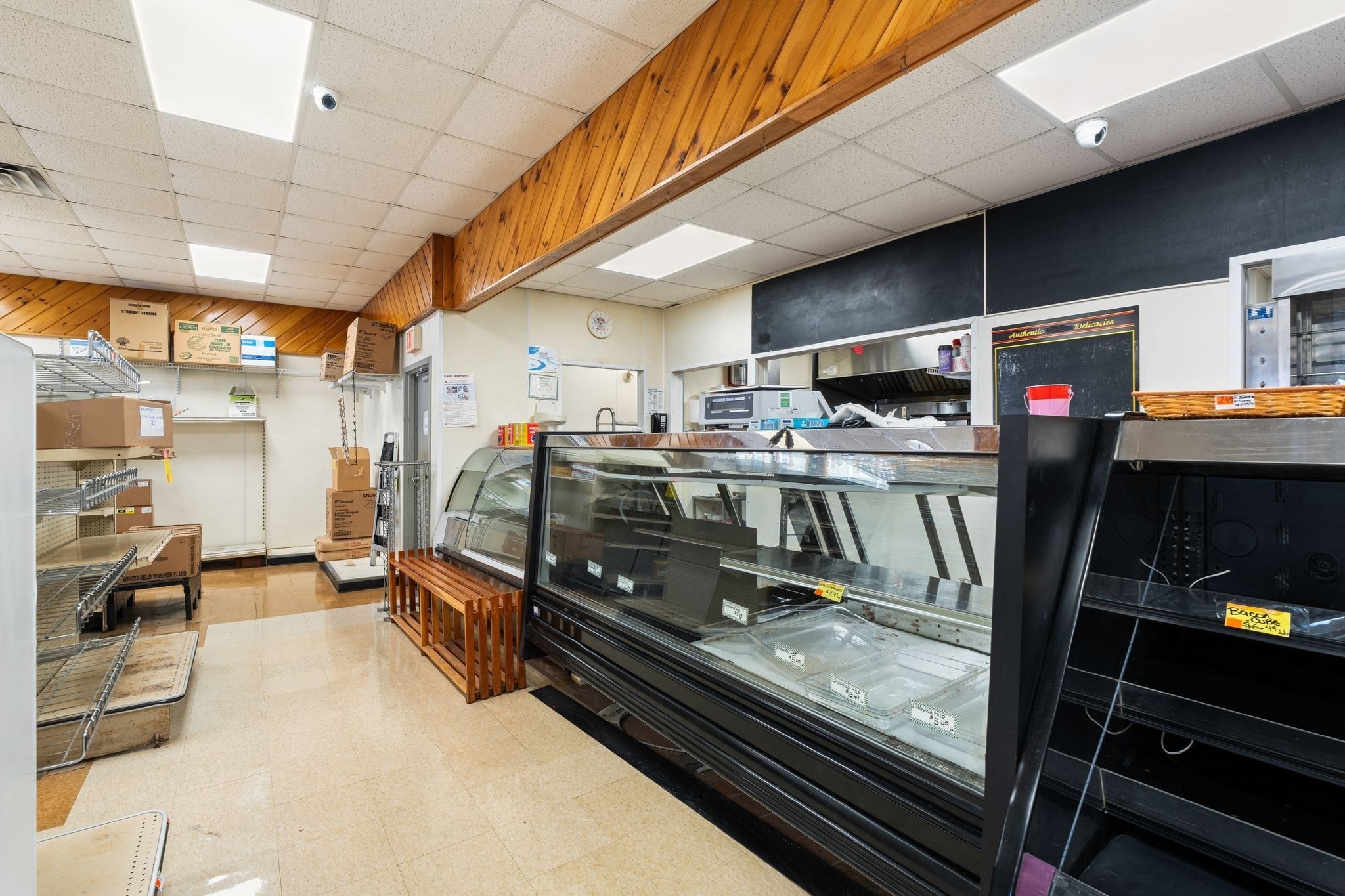 482 Belleville Ave, New Bedford, MA 02746 - Image 29